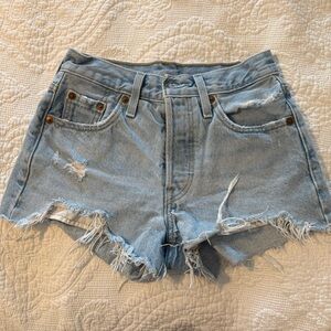 Levi’s 501 Original Women’s 501 Shorts Size 23 Light Wash